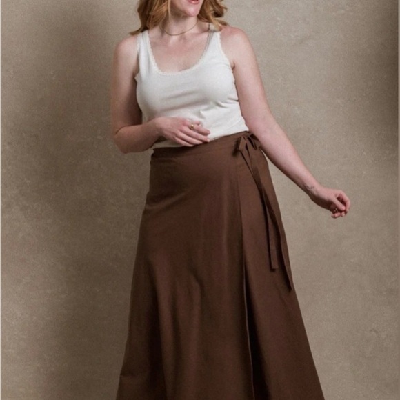 Neuflora - Spokane Skirt - Picture 3 of 4